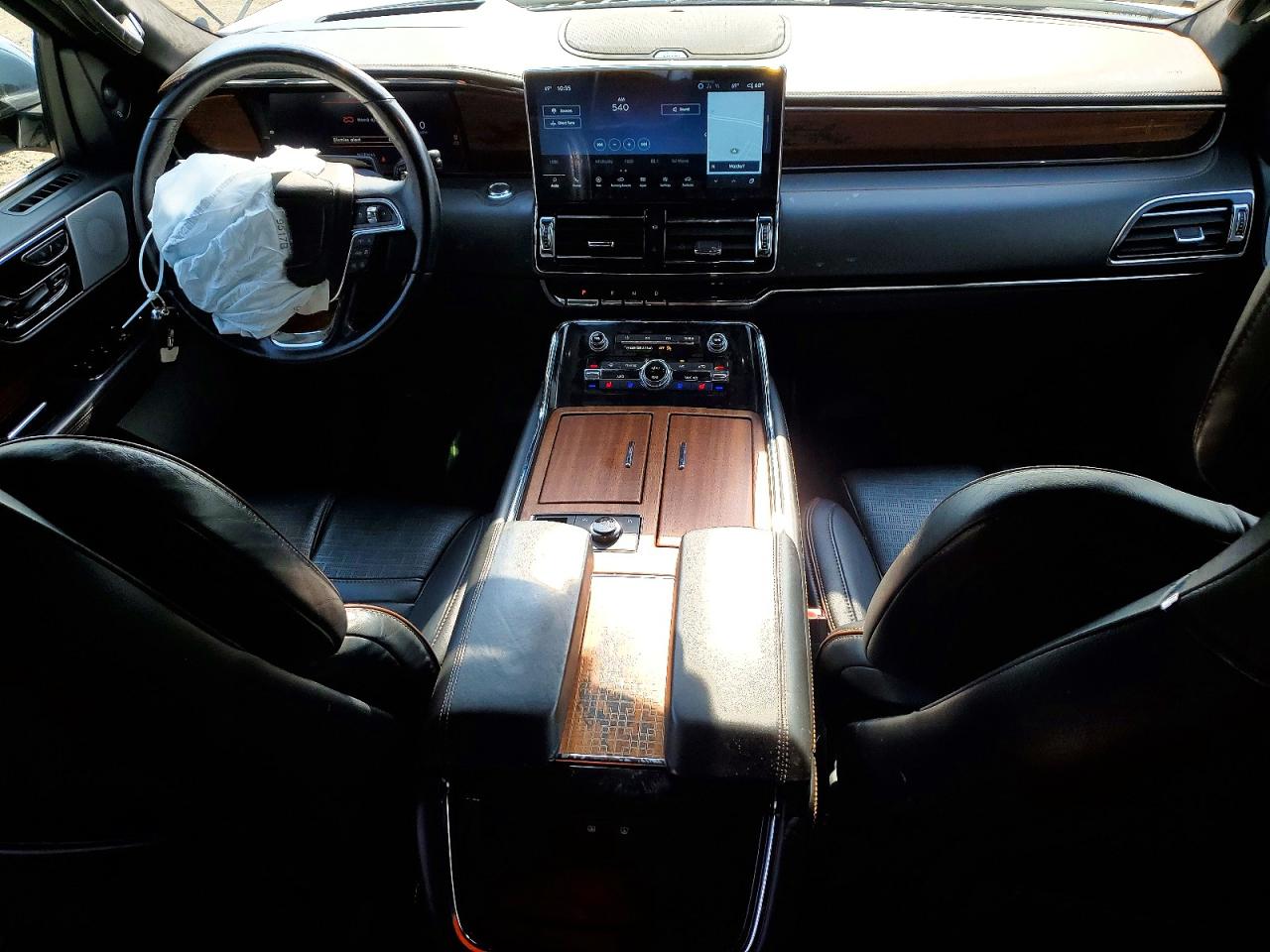 LINCOLN NAVIGATOR 2022 — 9
