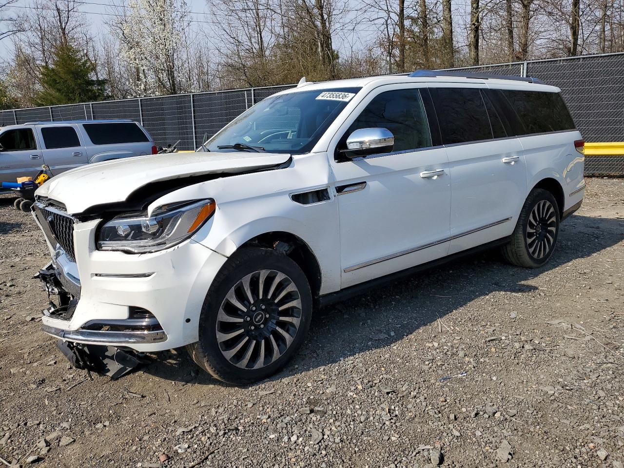 LINCOLN NAVIGATOR 2022 — 2