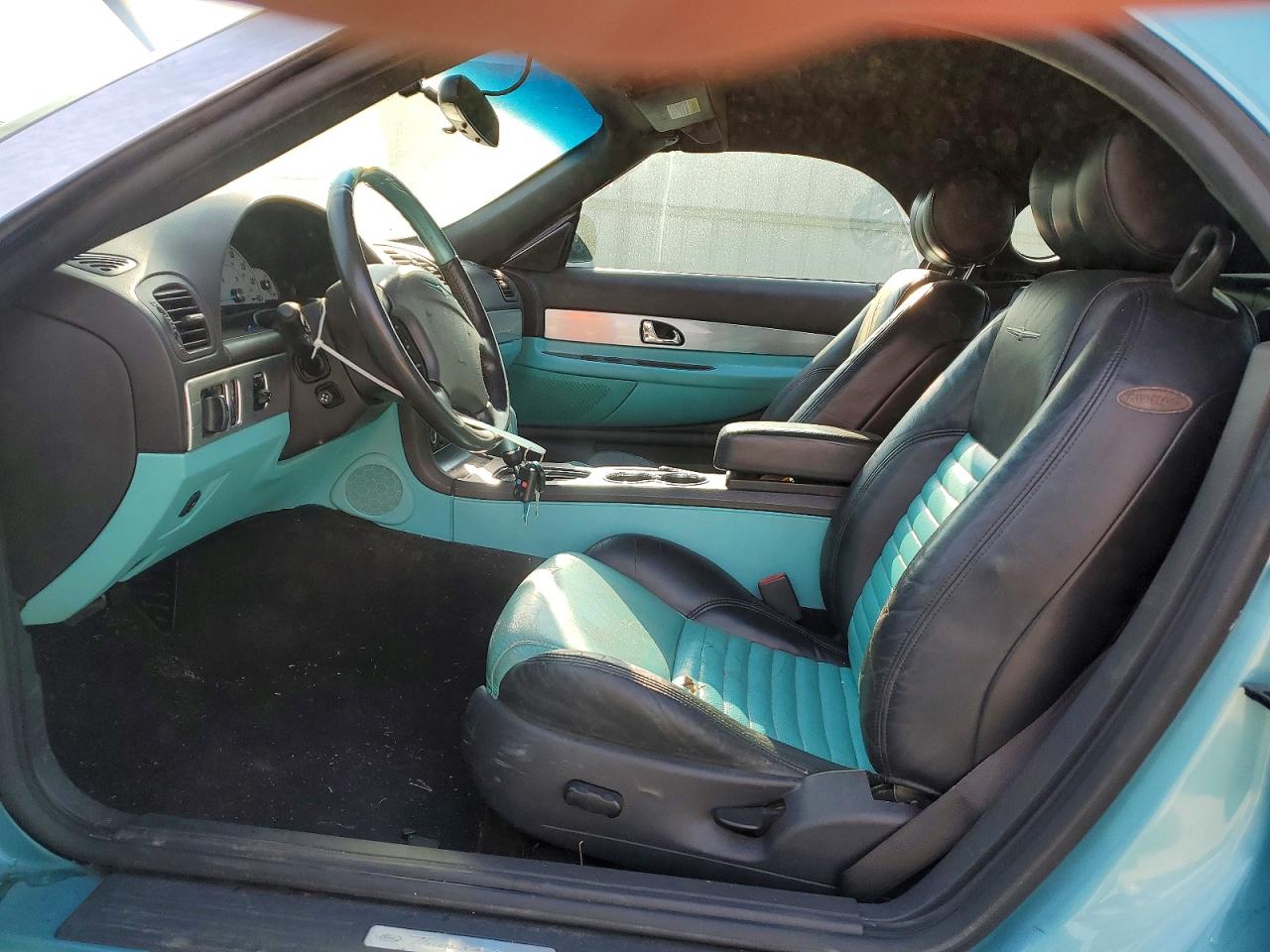 FORD THUNDERBIRD 2002 — 8