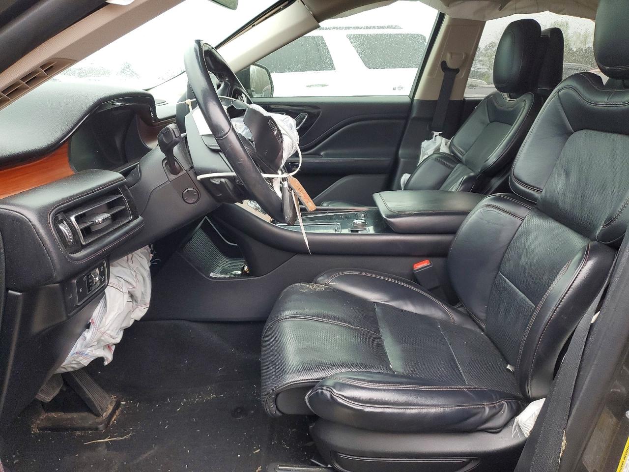 LINCOLN AVIATOR 2020 — 8