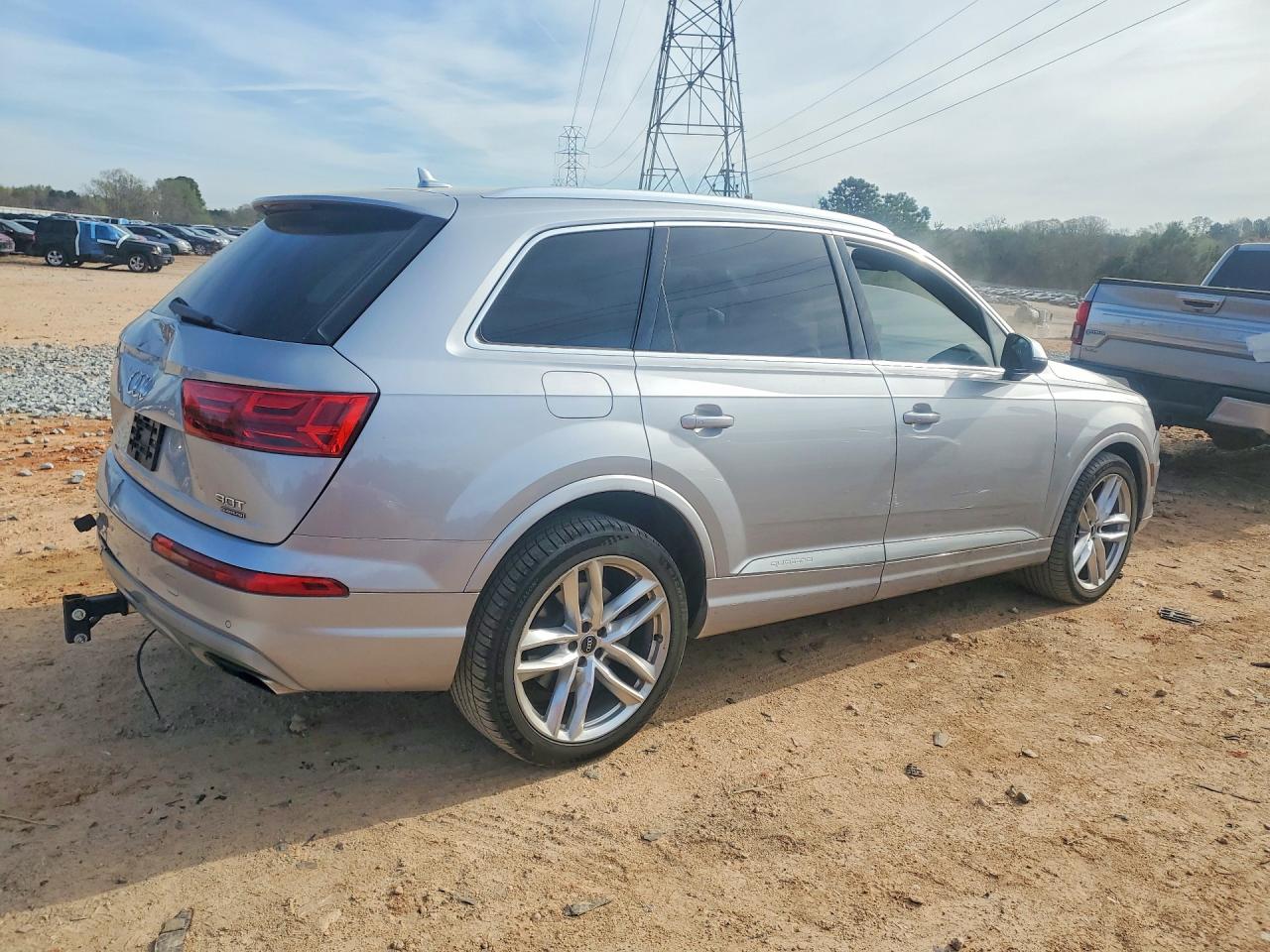 AUDI Q7 2018 — 4