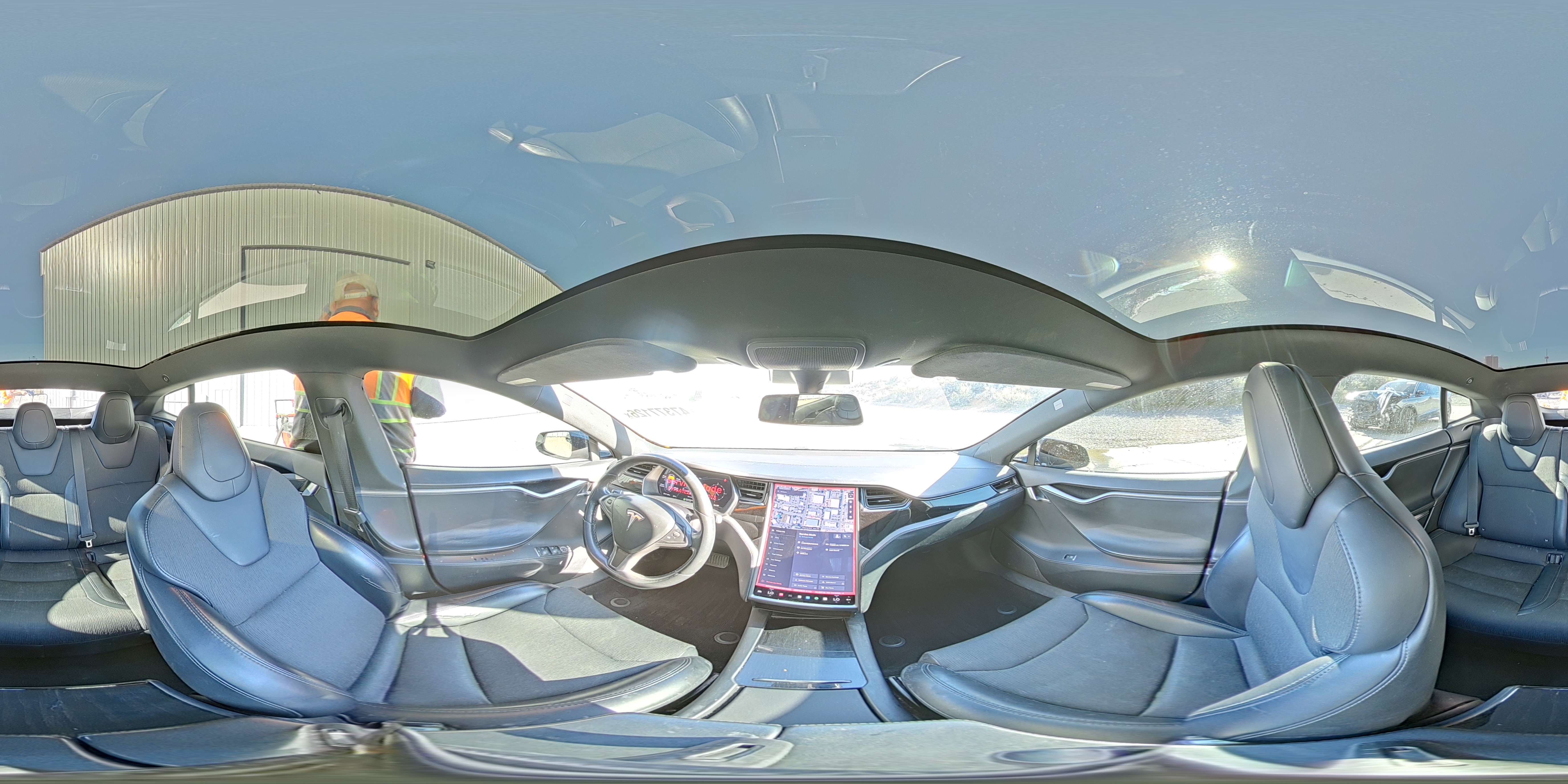 TESLA MODEL S 2018 — 14