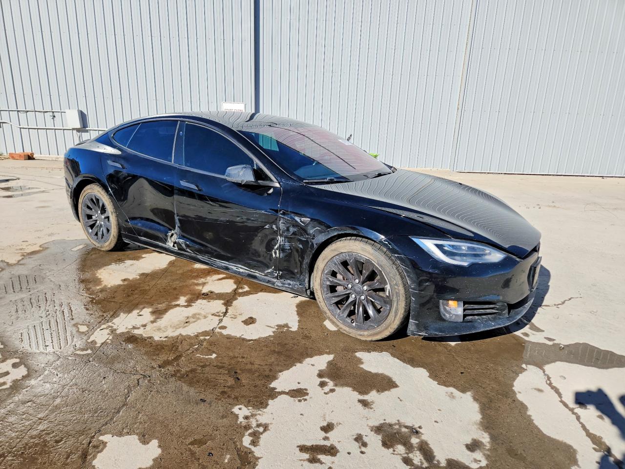 TESLA MODEL S 2018 — 5