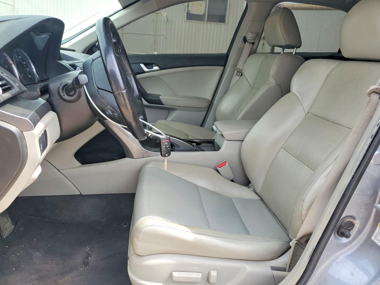 ACURA TSX 2011 — 8