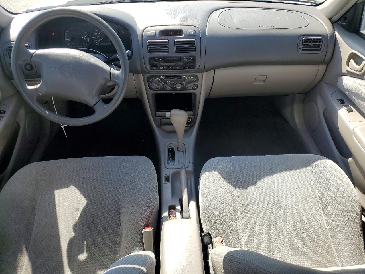 TOYOTA COROLLA 2000 — 9