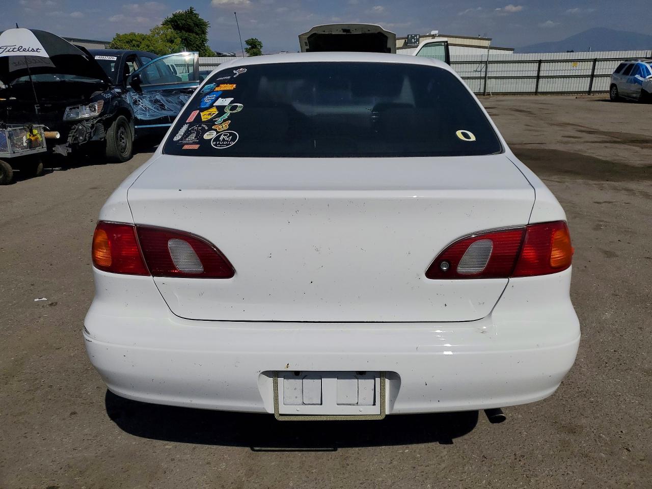 TOYOTA COROLLA 2000 — 7