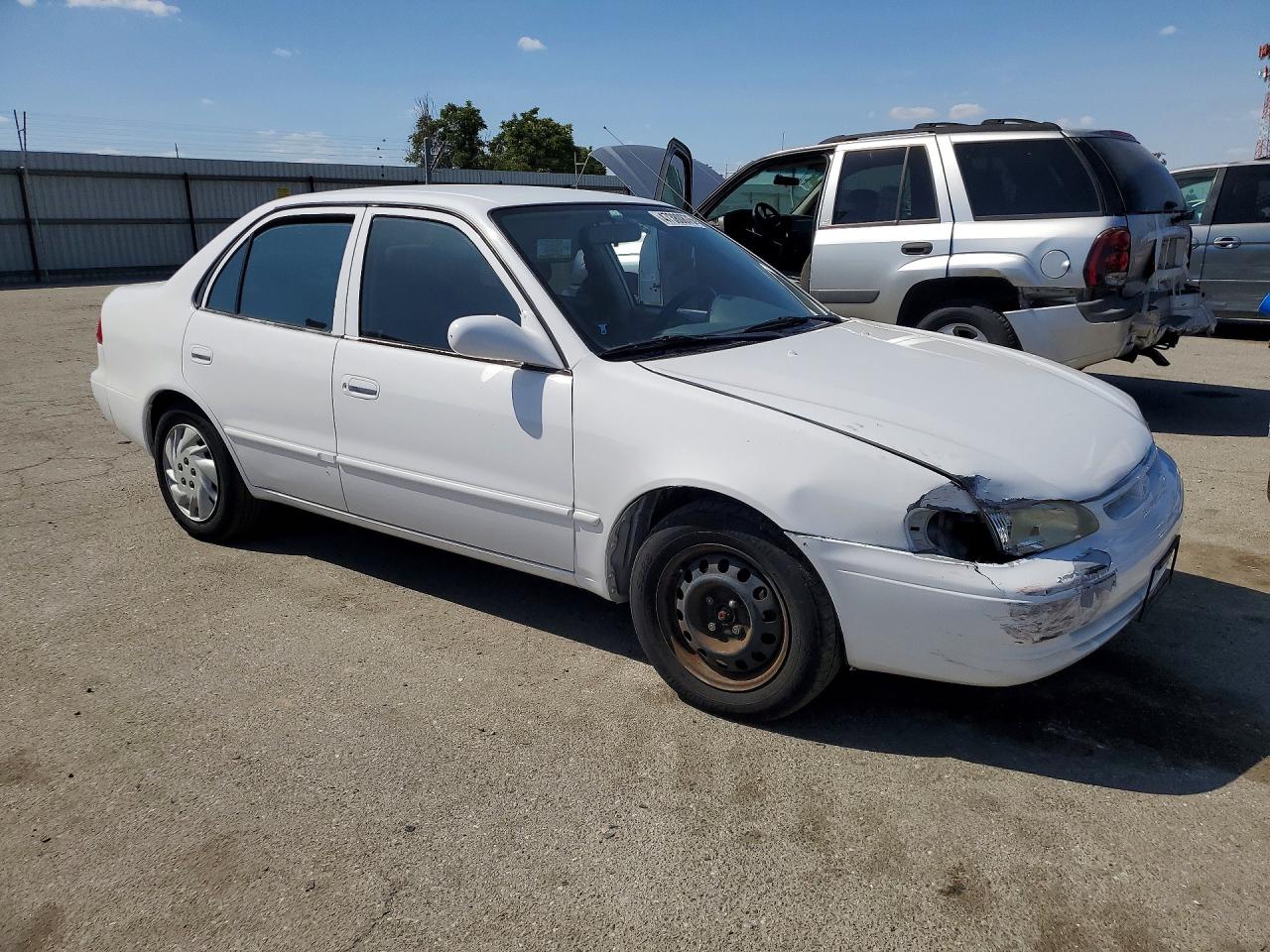TOYOTA COROLLA 2000 — 5