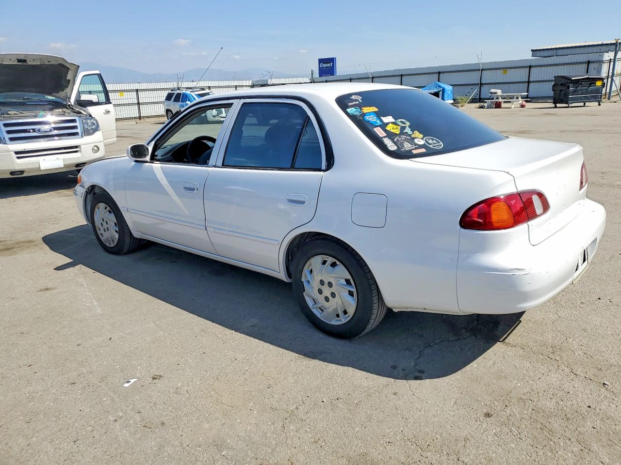 TOYOTA COROLLA 2000 — 3