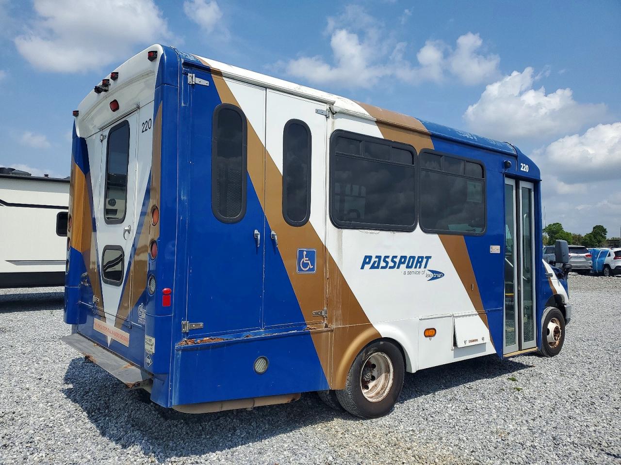 2016 FORD E450