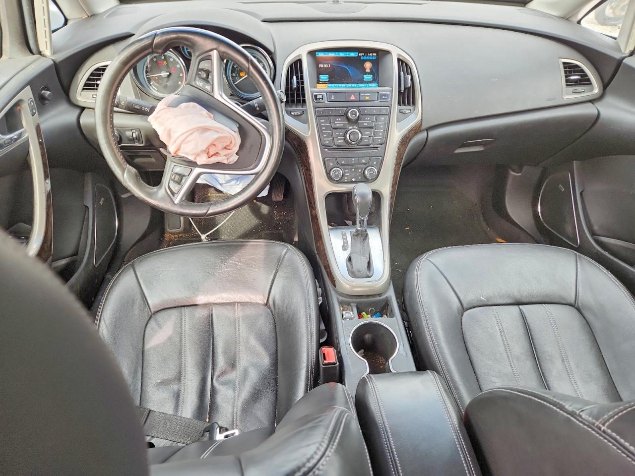 BUICK VERANO 2012 — 9