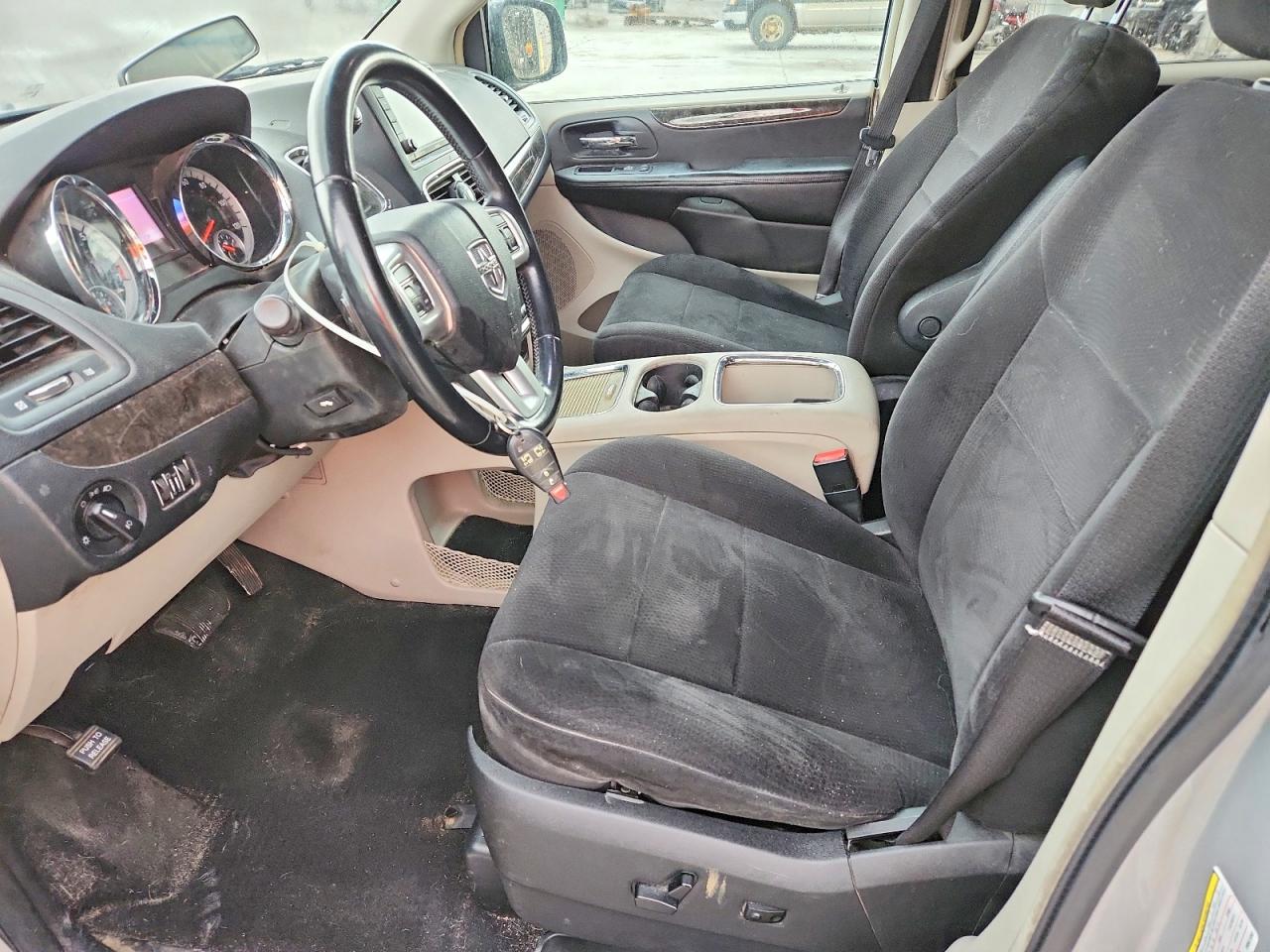 DODGE GRAND CARAVAN 2011 — 8
