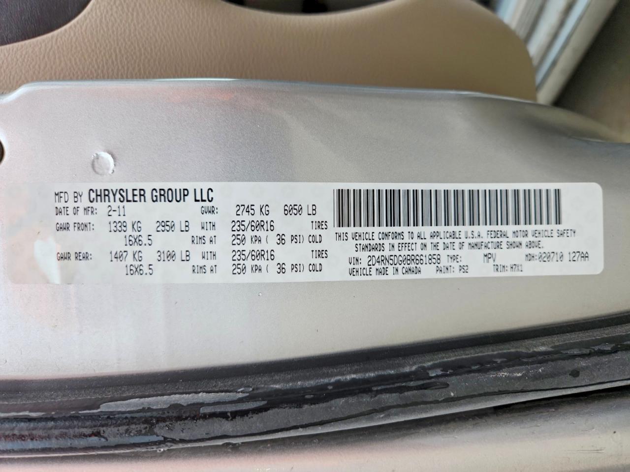 DODGE GRAND CARAVAN 2011 — 14