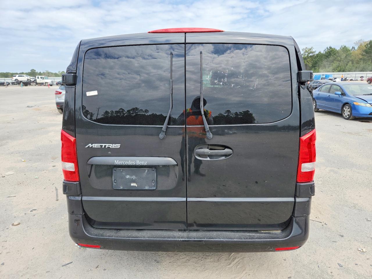 MERCEDES-BENZ METRIS 2018 — 7