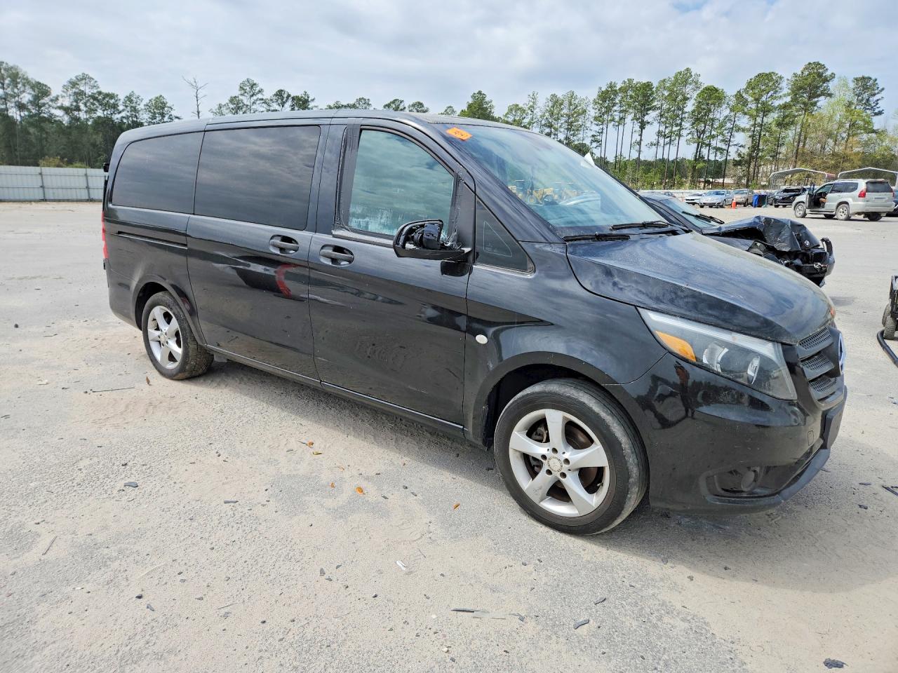 MERCEDES-BENZ METRIS 2018 — 5