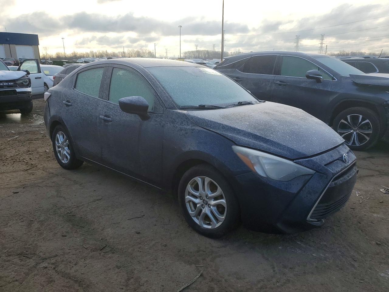 TOYOTA YARIS IA 2017 — 5