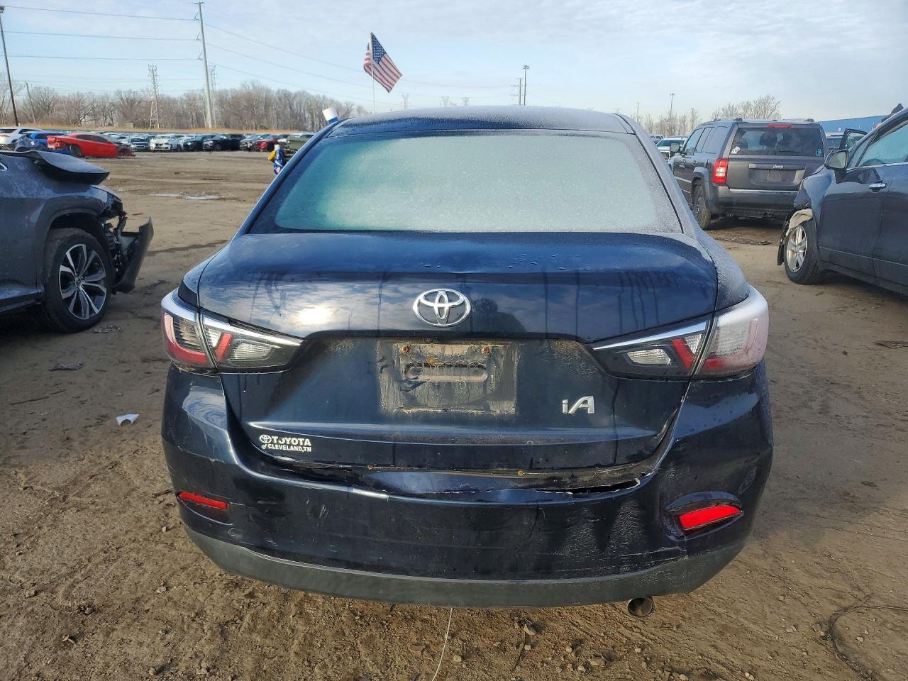 TOYOTA YARIS IA 2017 — 7