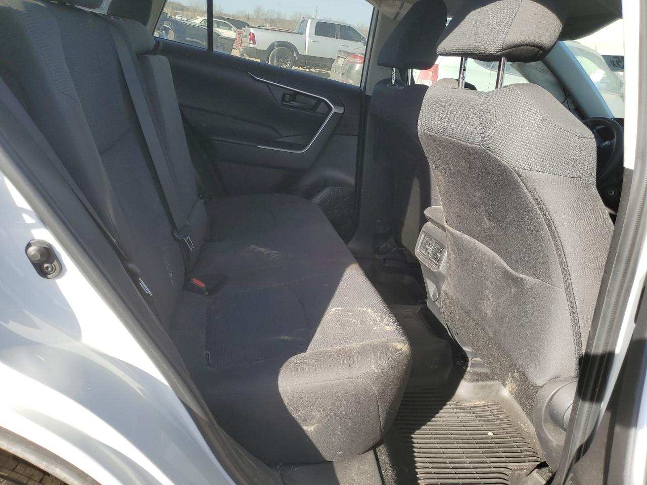 TOYOTA RAV4 2022 — 12