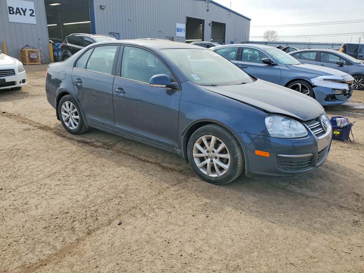 VOLKSWAGEN JETTA 2010 — 5