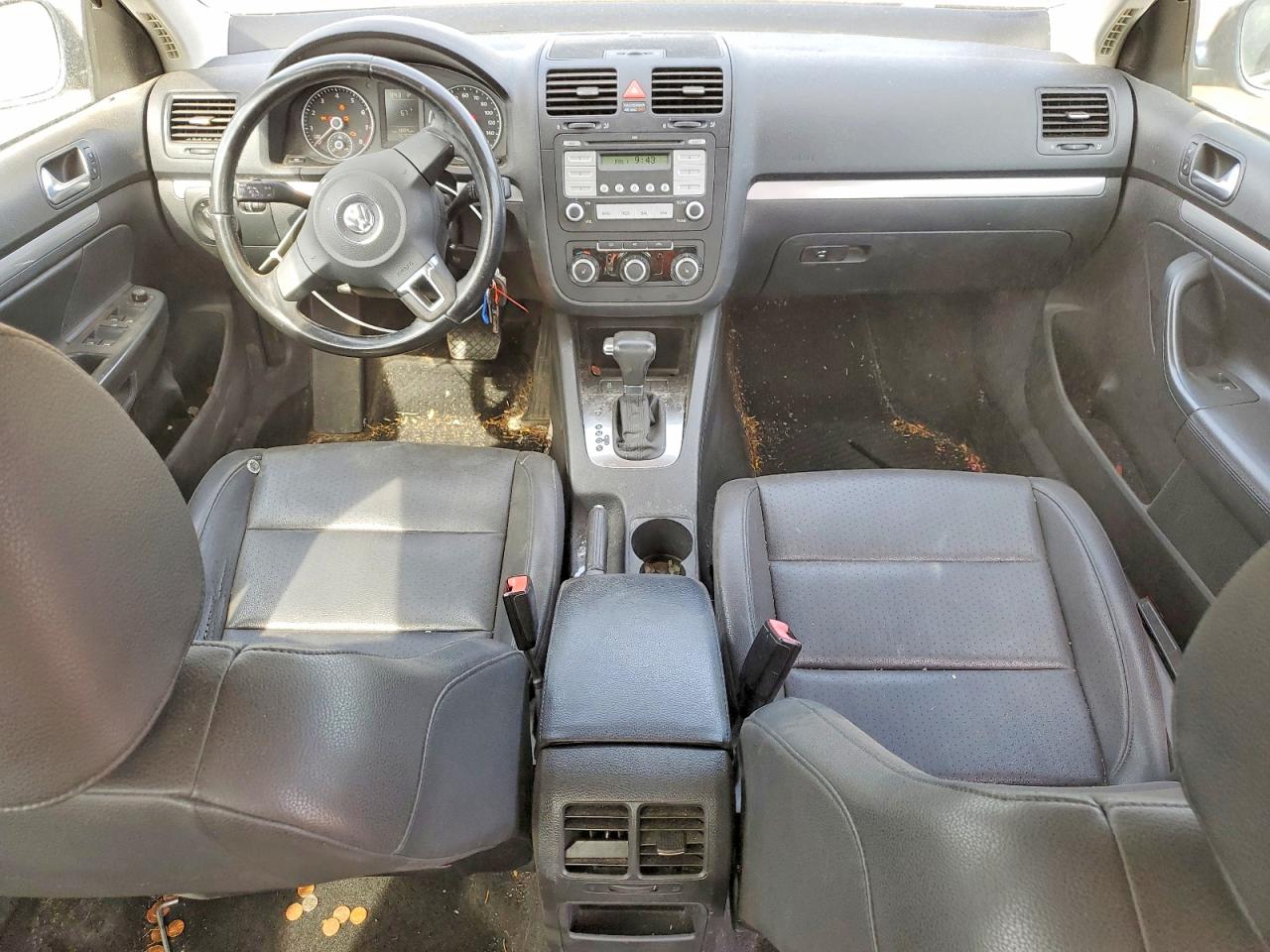 VOLKSWAGEN JETTA 2010 — 9