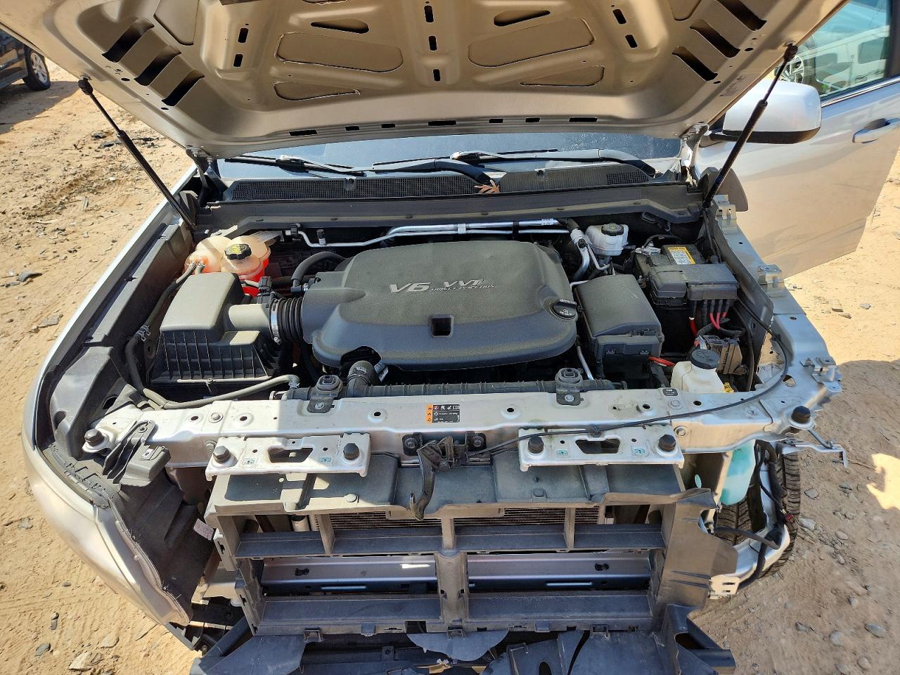 CHEVROLET COLORADO 2020 — 12