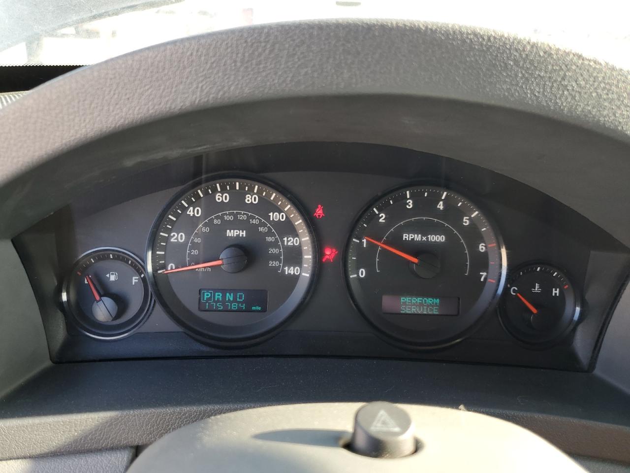 JEEP GRAND CHEROKEE 2006 — 10