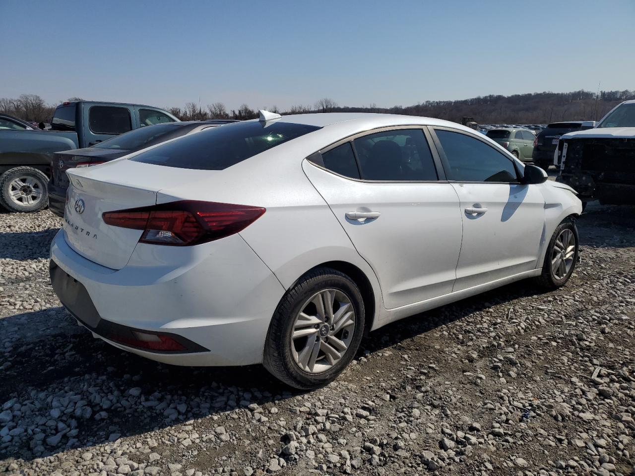 HYUNDAI ELANTRA 2020 — 4