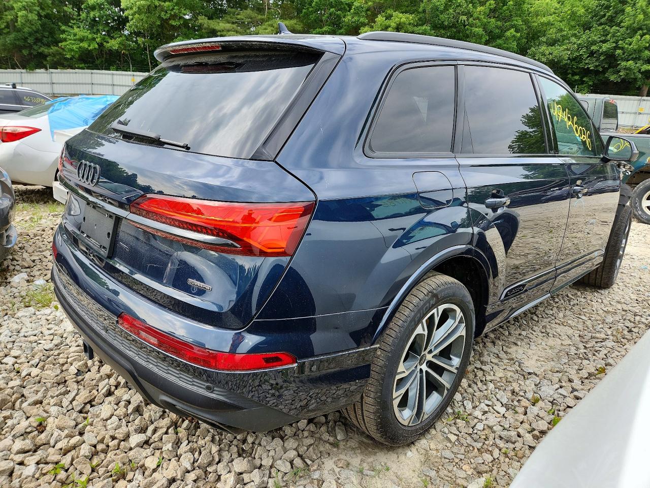 AUDI Q7 2025 — 4