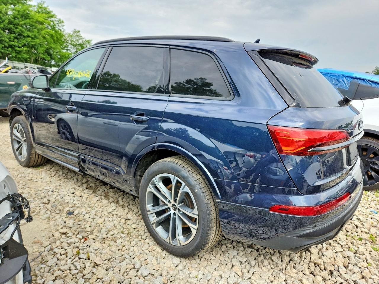 AUDI Q7 2025 — 3