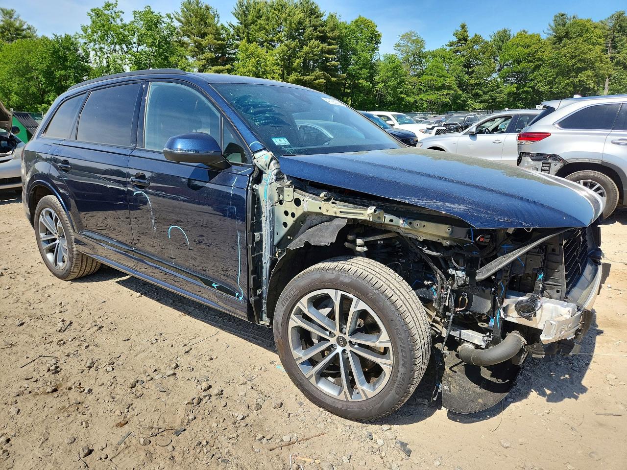 AUDI Q7 2025 — 5