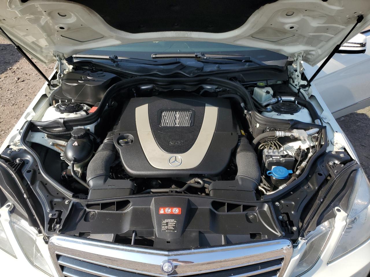 MERCEDES-BENZ E 2011 — 12