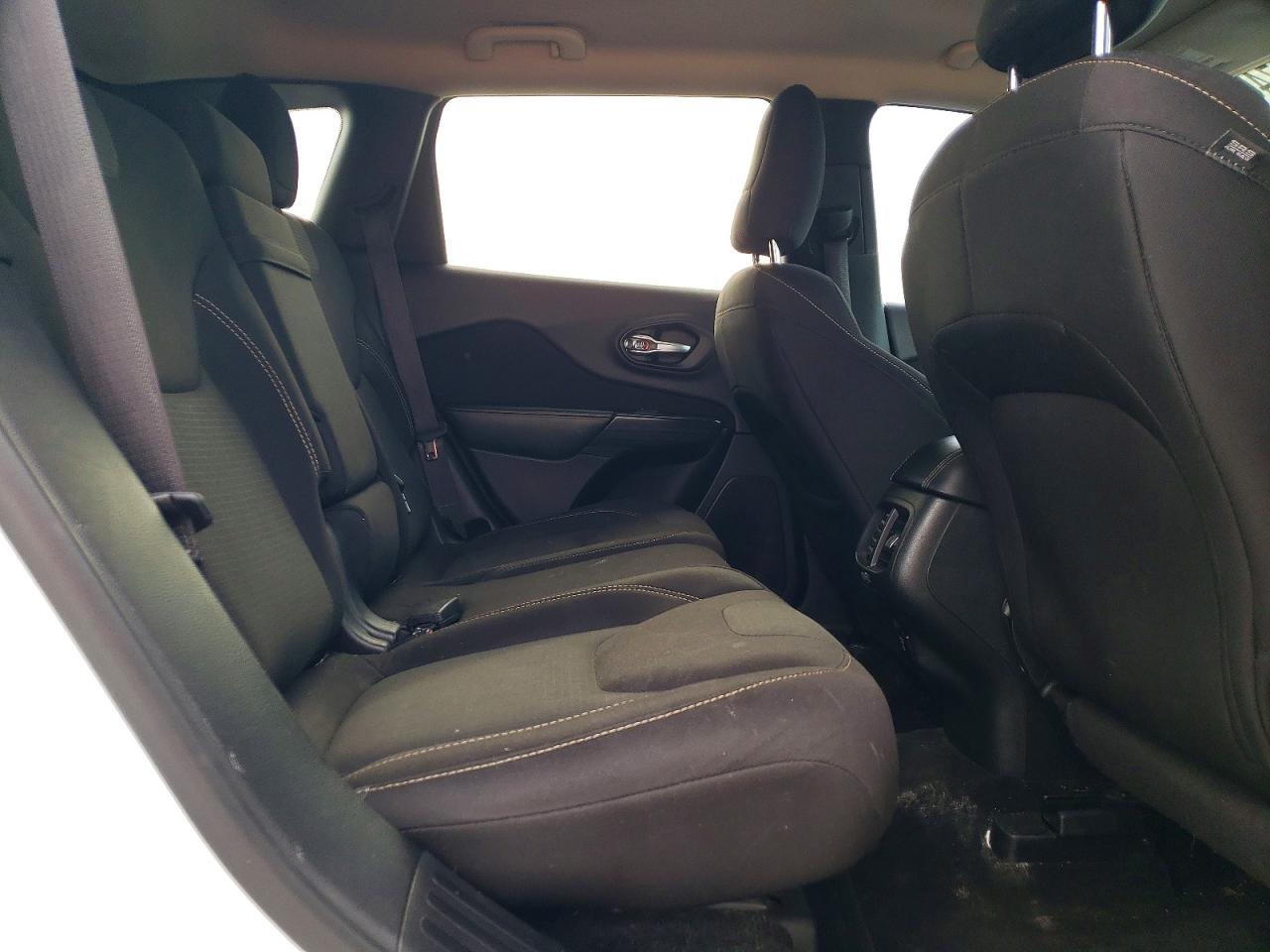 JEEP CHEROKEE 2016 — 11