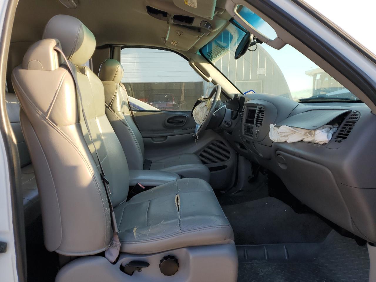 FORD F150 2002 — 8