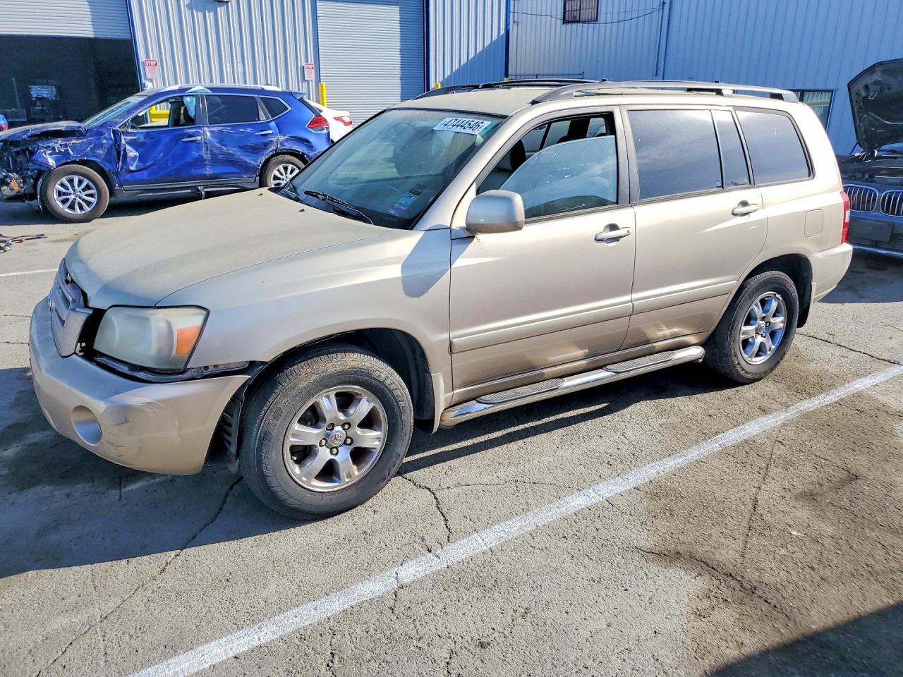 TOYOTA HIGHLANDER 2004 — 2