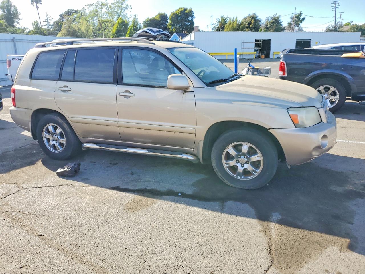 TOYOTA HIGHLANDER 2004 — 5