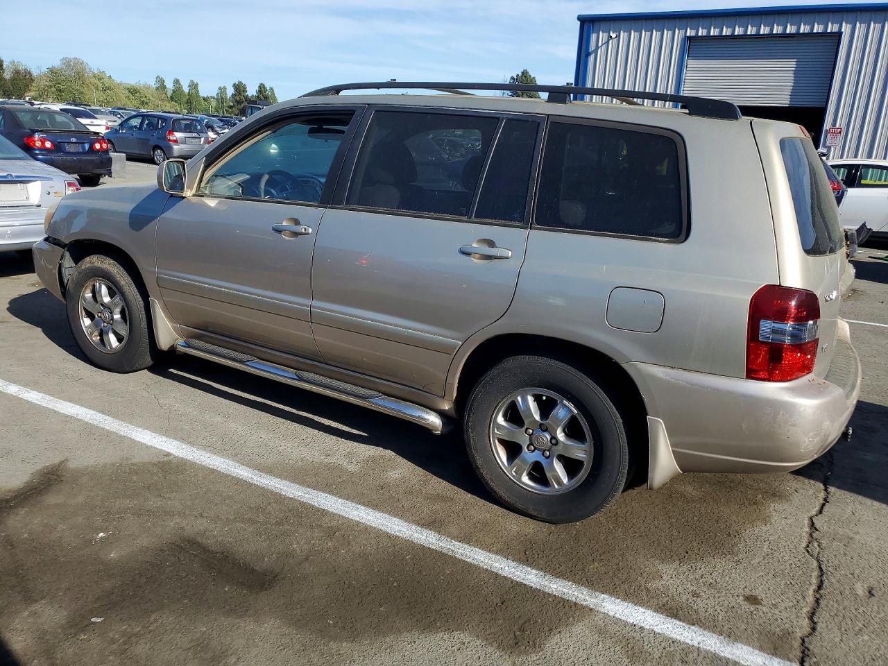 TOYOTA HIGHLANDER 2004 — 3