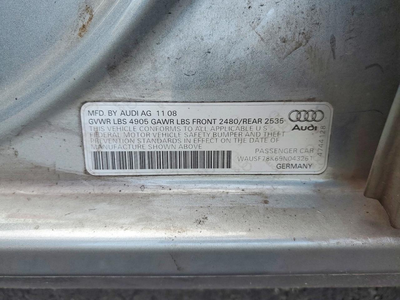 AUDI A4 2009 — 13