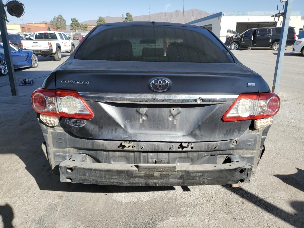 TOYOTA COROLLA 2011 — 7