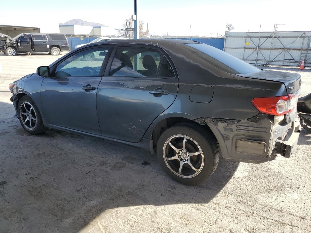 TOYOTA COROLLA 2011 — 3