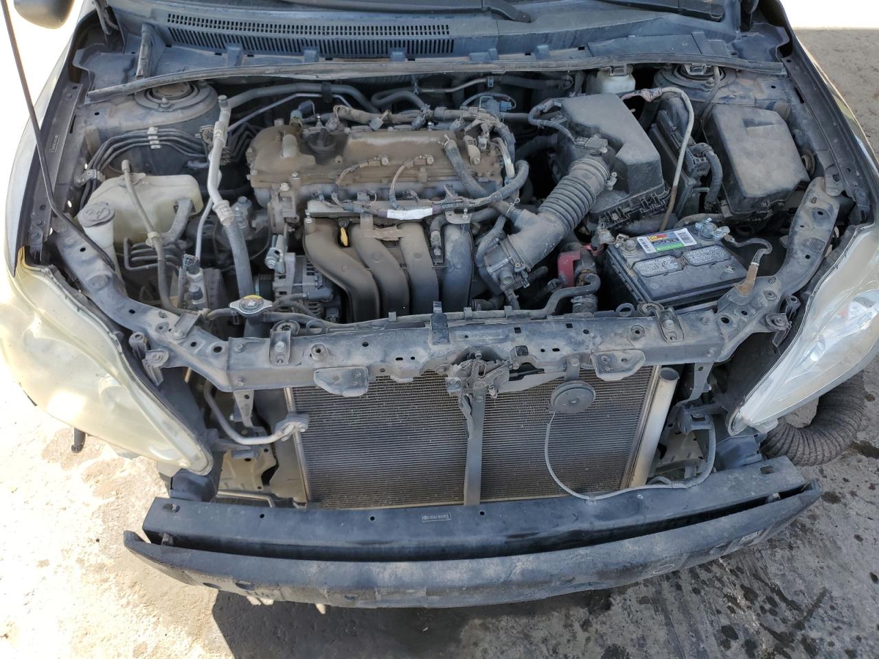 TOYOTA COROLLA 2011 — 12