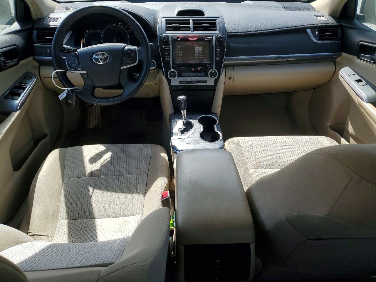 TOYOTA CAMRY HYBRID 2014 — 9
