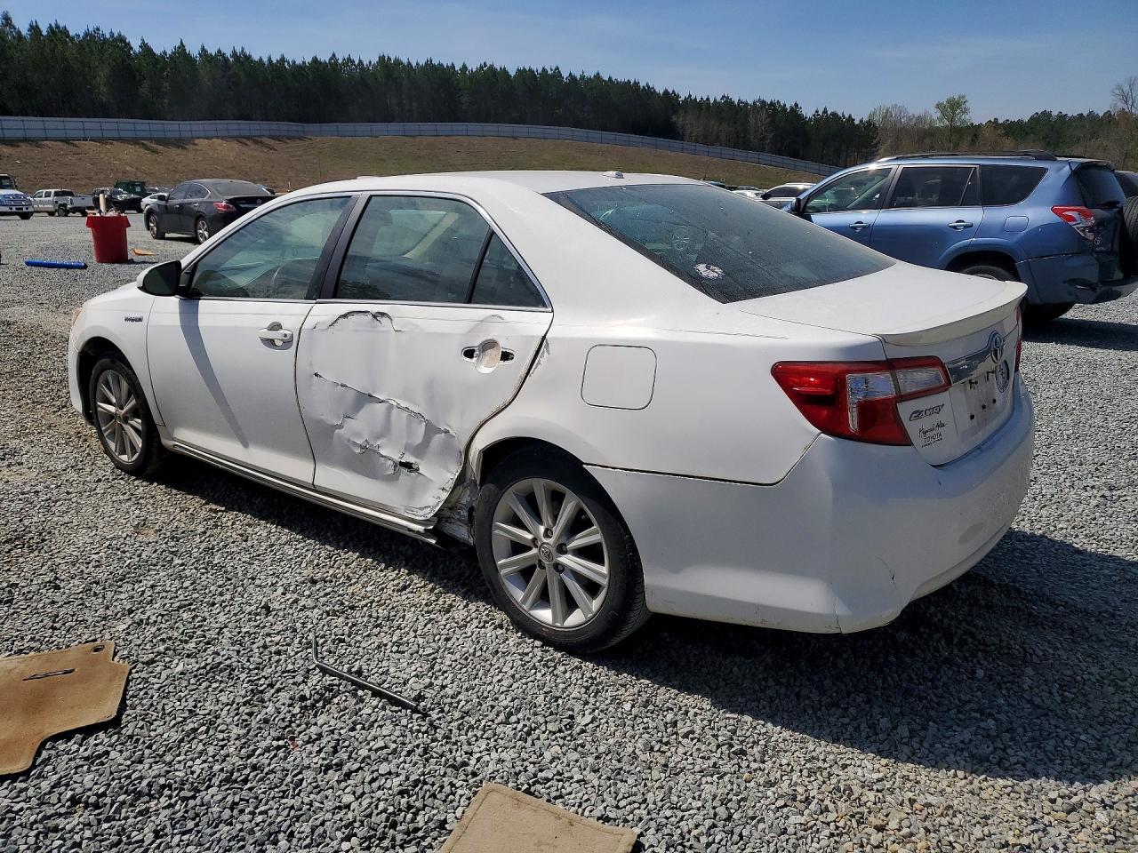 TOYOTA CAMRY HYBRID 2014 — 3