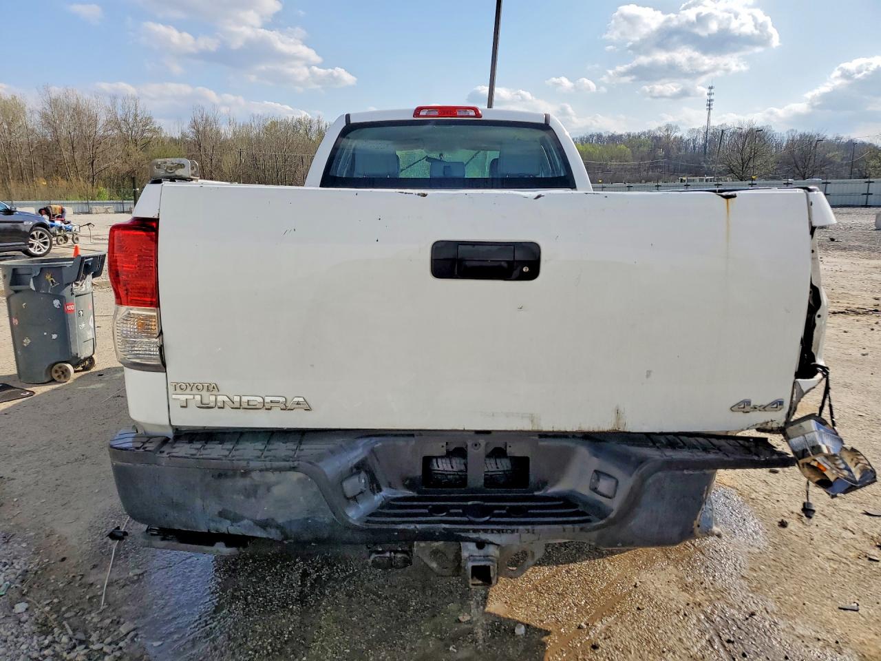 TOYOTA TUNDRA 2012 — 7