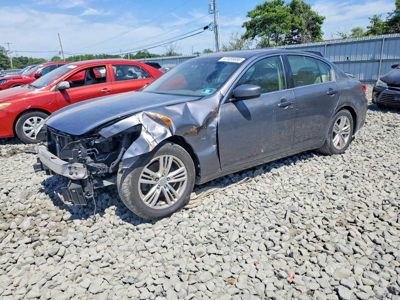 INFINITI Q40 2015 — 2