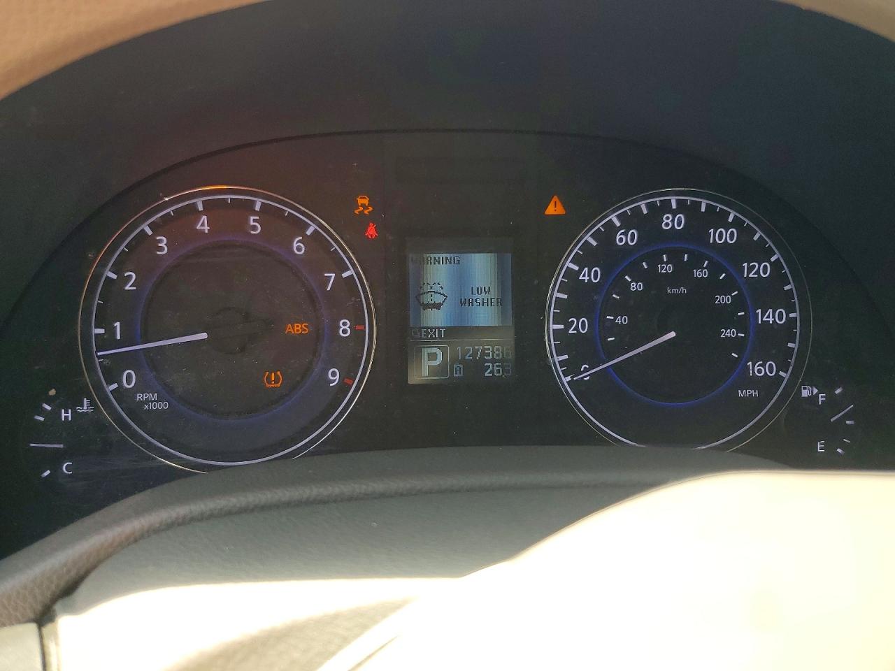INFINITI Q40 2015 — 10