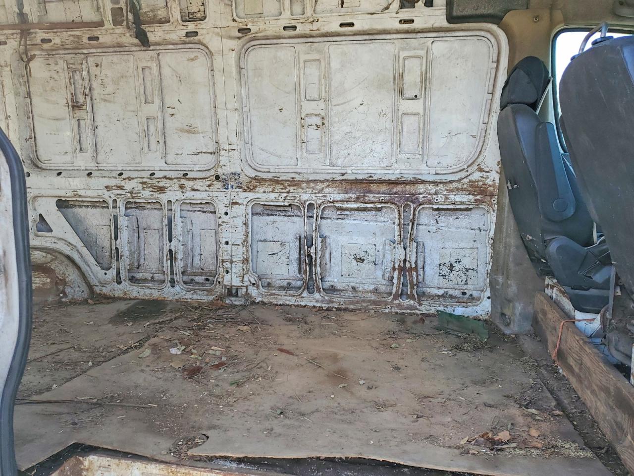 MERCEDES BENZ SPRINTER 2010 — 12