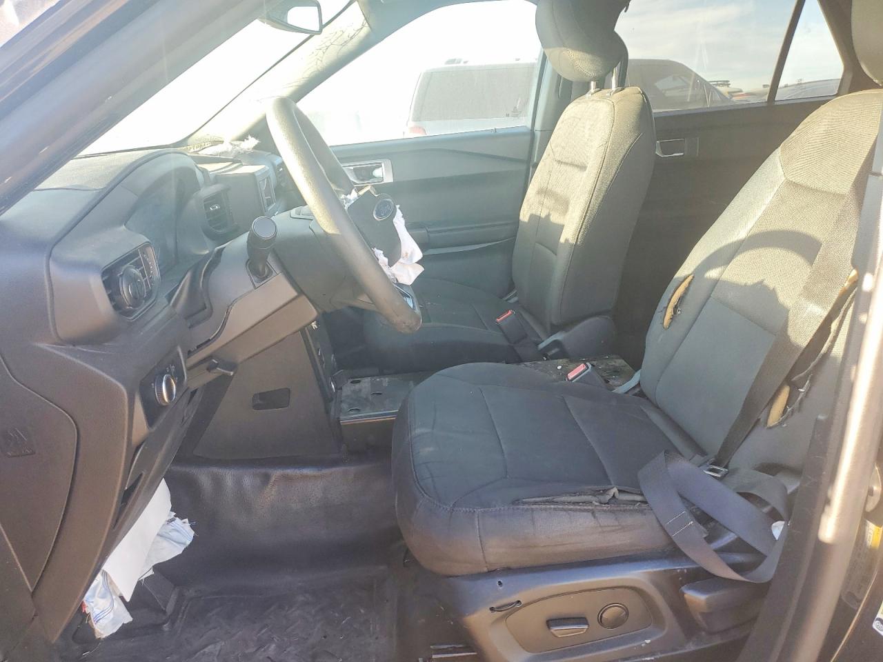 FORD EXPLORER 2024 — 8