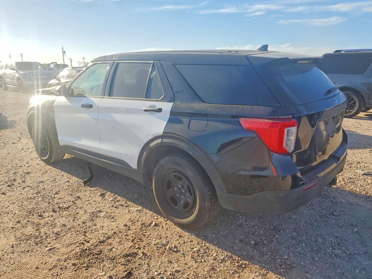 FORD EXPLORER 2024 — 3