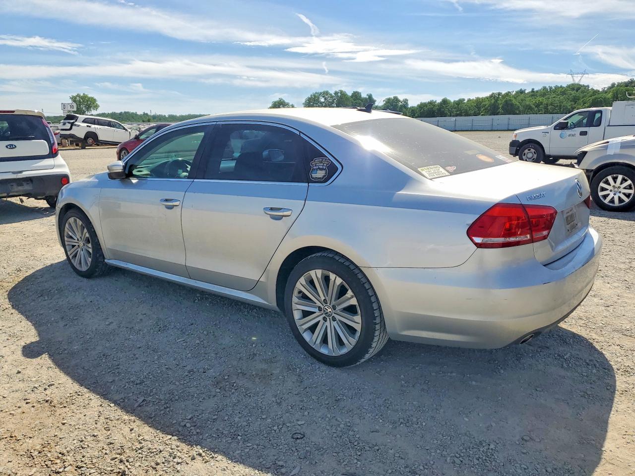 VOLKSWAGEN PASSAT 2015 — 3