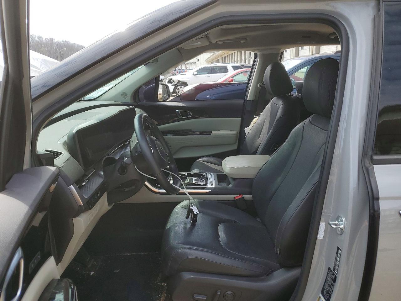 KIA CARNIVAL 2024 — 8