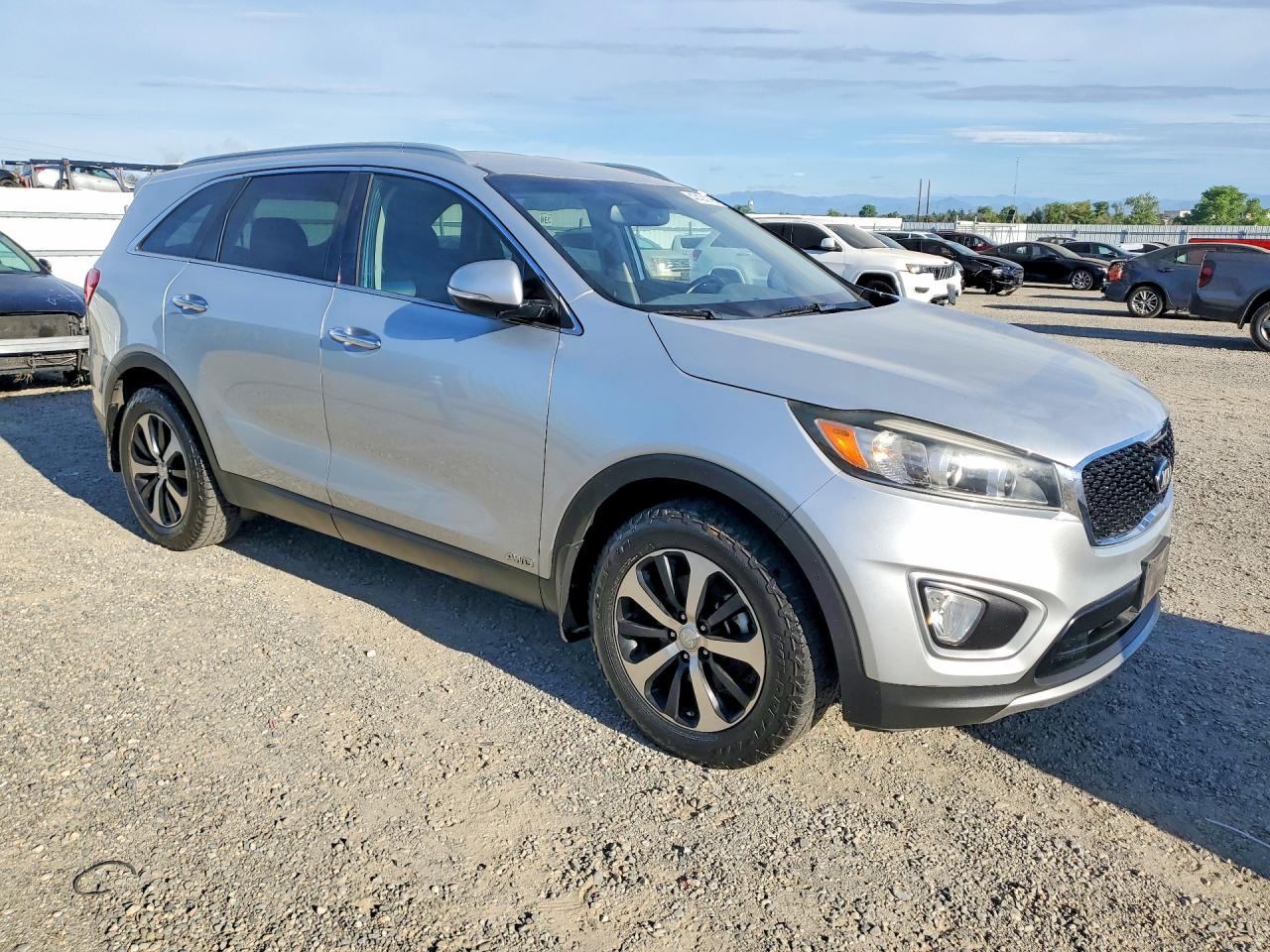 KIA SORENTO 2016 — 5